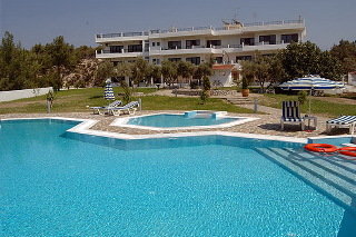 Pool
 di Helena Christina