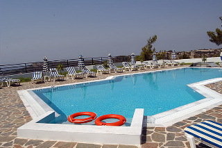 Pool
 di Helena Christina