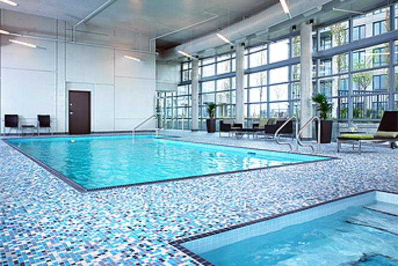 Pool
 di The Westin Wall Centre Vancouver Airport