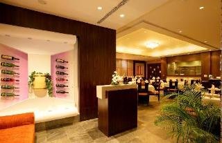 Restaurant
 di Sun N Sand Pune