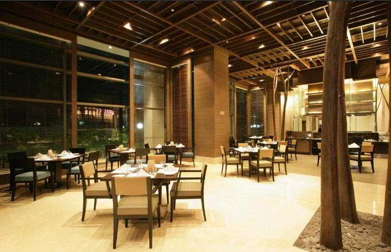 Restaurant
 di Sun N Sand - Nagpur