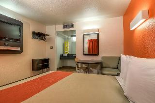 Motel 6 Carlsbad South