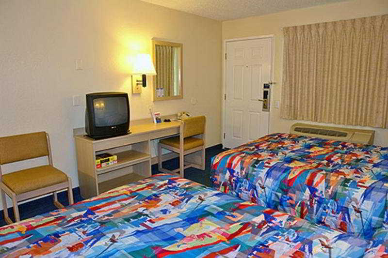 Room
 di Motel 6 Monterey Marina