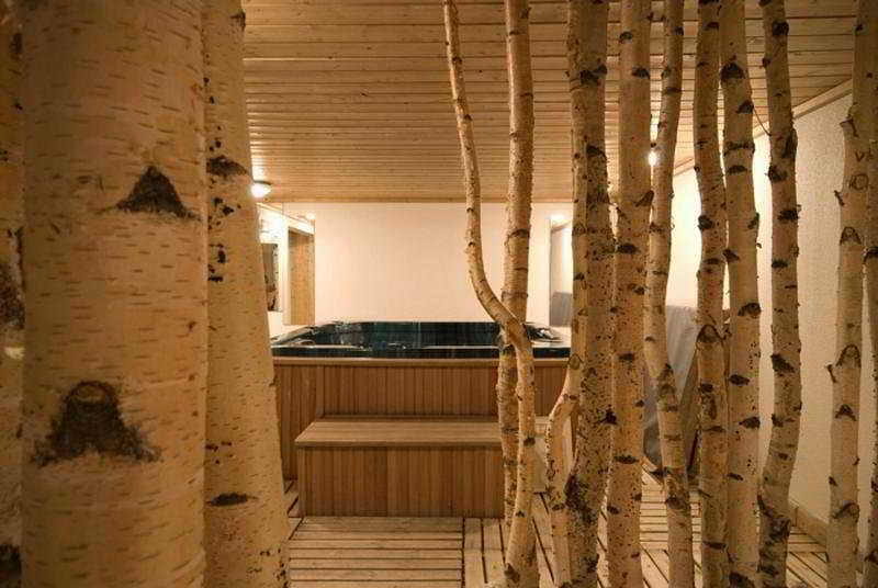 Sports and Entertainment
 di Les Balcons d'Anaïte