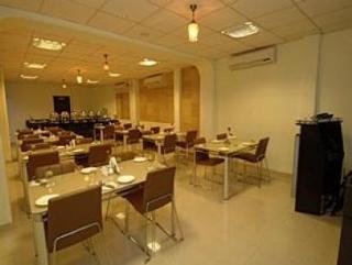 Restaurant
 di Clarks Inn Nehru Place