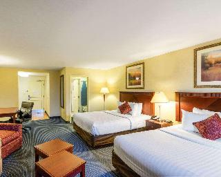 2 Queen Beds, Suite, Nonsmoking