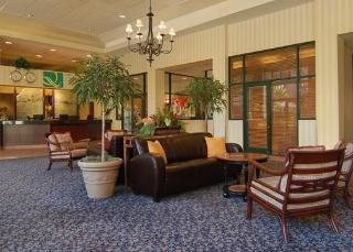 Lobby
 di Quality Suites Lake Wright