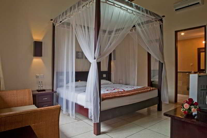 Room thumbnail 2