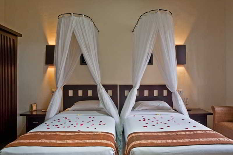 Room thumbnail 3