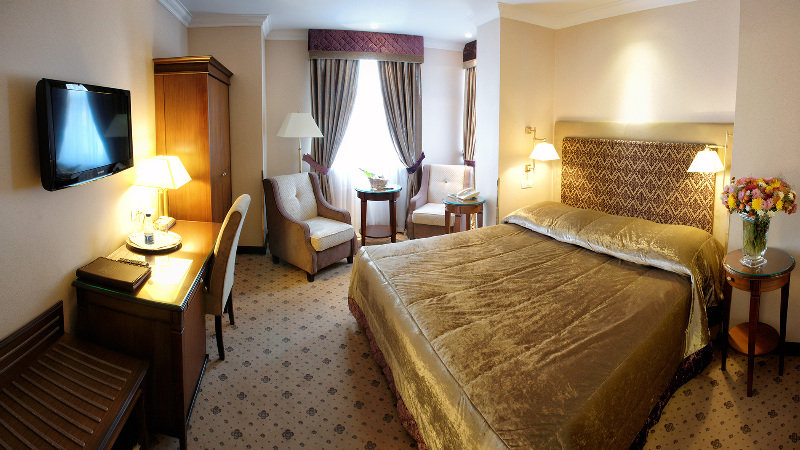Room thumbnail 5