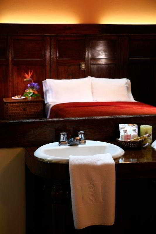 Room
 di San Agustin Colonial