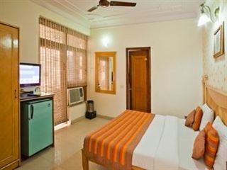 Room
 di Yuvraj Deluxe