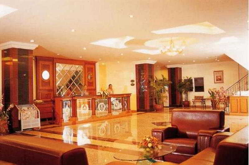 Room thumbnail 5