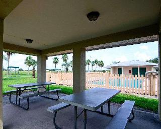 Rodeway Inn & Suites Haines City
