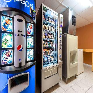 Super 8 By Wyndham Greensburg/Latrobe