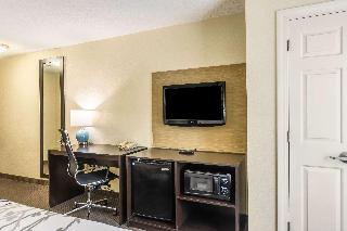 1 King Bed, Nonsmoking, Accessible