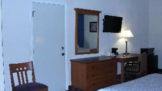 Accessible - 2 Queen Mobility Accessible Communication Assistance Bathtub Desk Microwave And Refrig