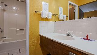 Suite-1 King Bed Non-Smoking Whirlpool Flat Screen Television Microwave And Refrigerator Desk Wi-Fi