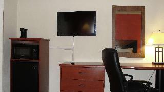 1 Queen Bed Non-Smoking Flat Screen Television Microwave And Refrigerator Desk Wi-Fi Hairdryer Cont