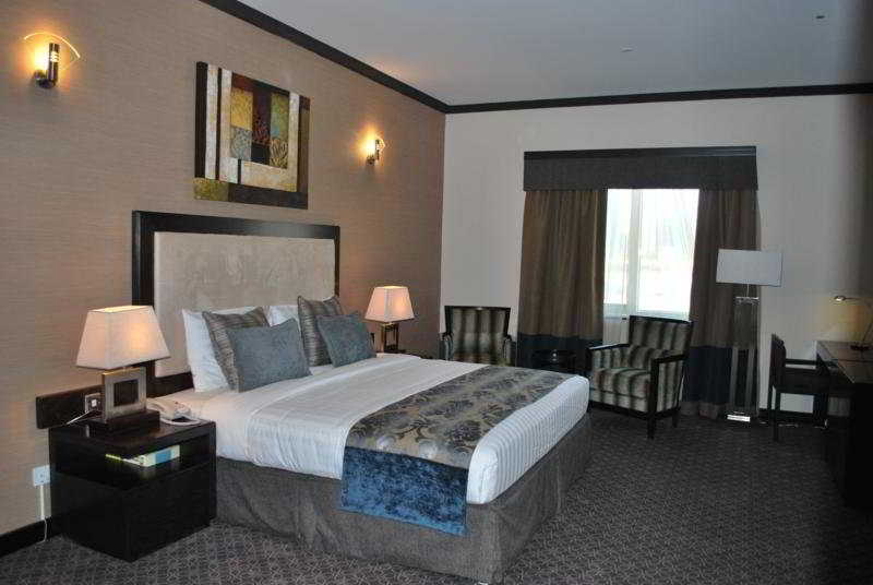 Room
 di London Crown Hotel