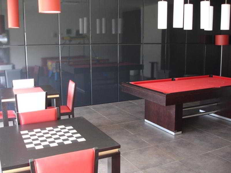 Sports and Entertainment
 di Vale Do Navio