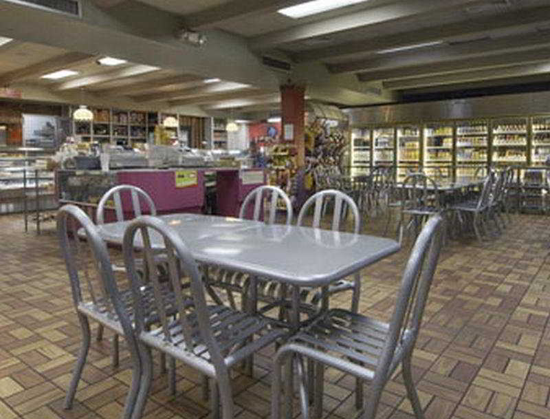 Bar
 di Howard Johnson Downtown Mayaguez