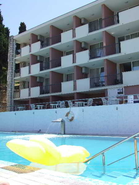 Pool
 di Mediteran Resort Ulcinj