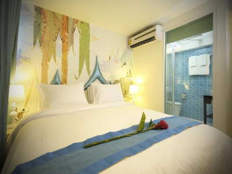 Room thumbnail 5