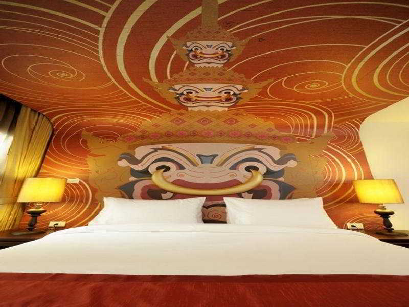 Room thumbnail 6
