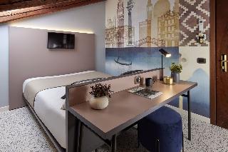 Classic Double or Twin Room