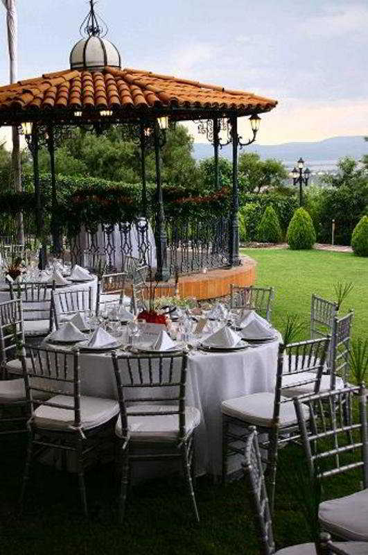 Terrace thumbnail 4