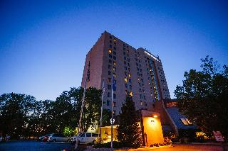 DoubleTree by Hilton Minneapolis - Park Place
