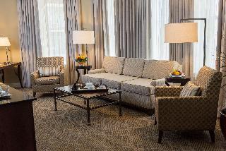 1 King Bed 1 Bedroom Suite - 670 Sq Ft