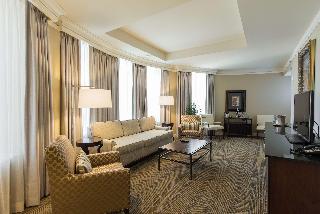 1 King Bed 1 Bedroom Suite - 670 Sq Ft