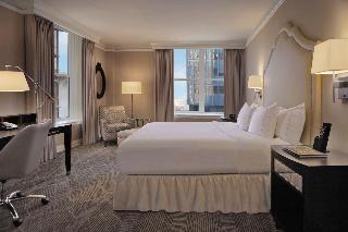 1 King Bed Deluxe Room W/ Glass Front Fridge
