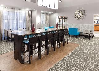 Hampton Inn & Suites Cedar Rapids - North COM