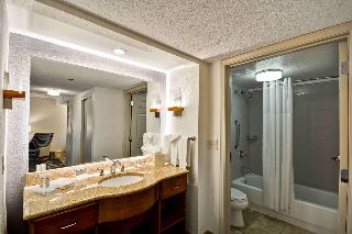 1 King Bed Premium 1 Bedroom Suite Nonsmoking