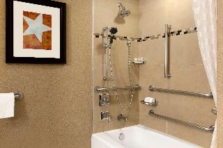 2Qn 2Rm Ste Mobility/Hearing Access Tub Nosmk