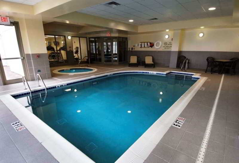 Pool
 di Hilton Garden Inn Columbus-University Area 
