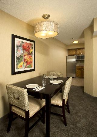 1 King Bed 1 Bedroom Fireplace Suite Nonsmok