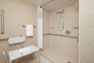 1 Double Mobility/Hearing Access Ri Shwr Ns