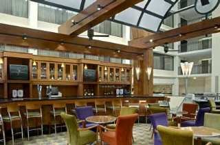 Bar
 di Hilton Knoxville Airport 
