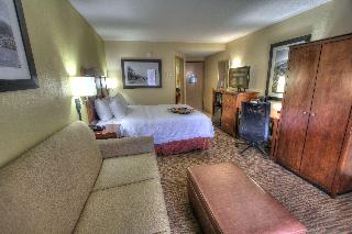 1 Queen Bed With Balcony Nonsmoking