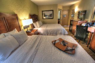 2 Queen Beds W/Balcony Creekview Nonsmoking
