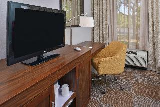 1 King Bed W/ Refrigerator Nonsmoking