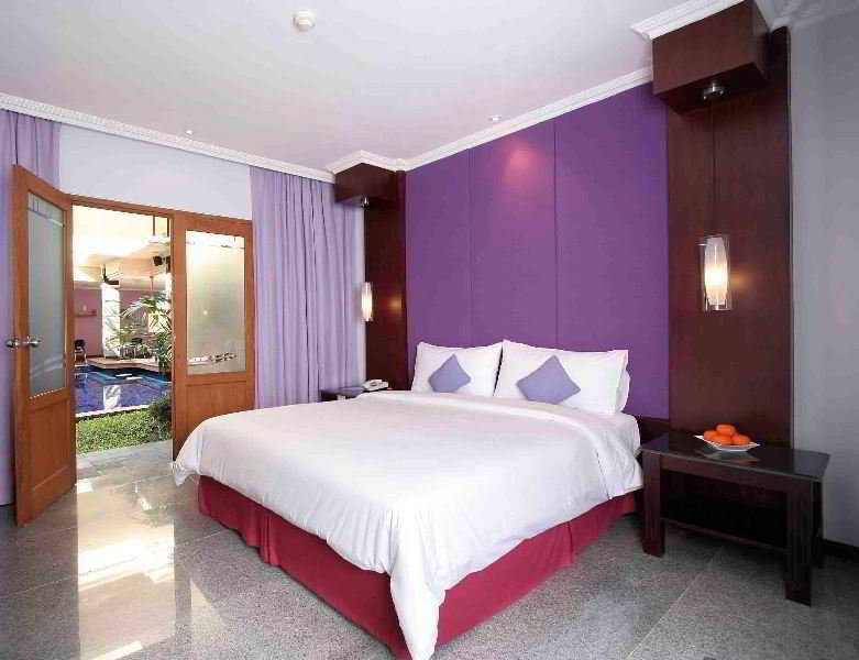 Room thumbnail 7