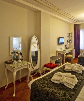 Amira Hotel