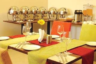 Restaurant
 di Clarks Inn Kailash Colony