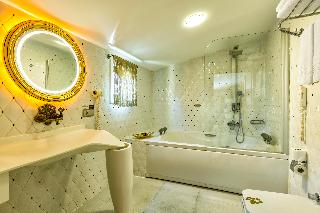 Sultania Hotel