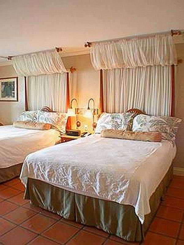 Room
 di Grove Isle Hotel & Spa